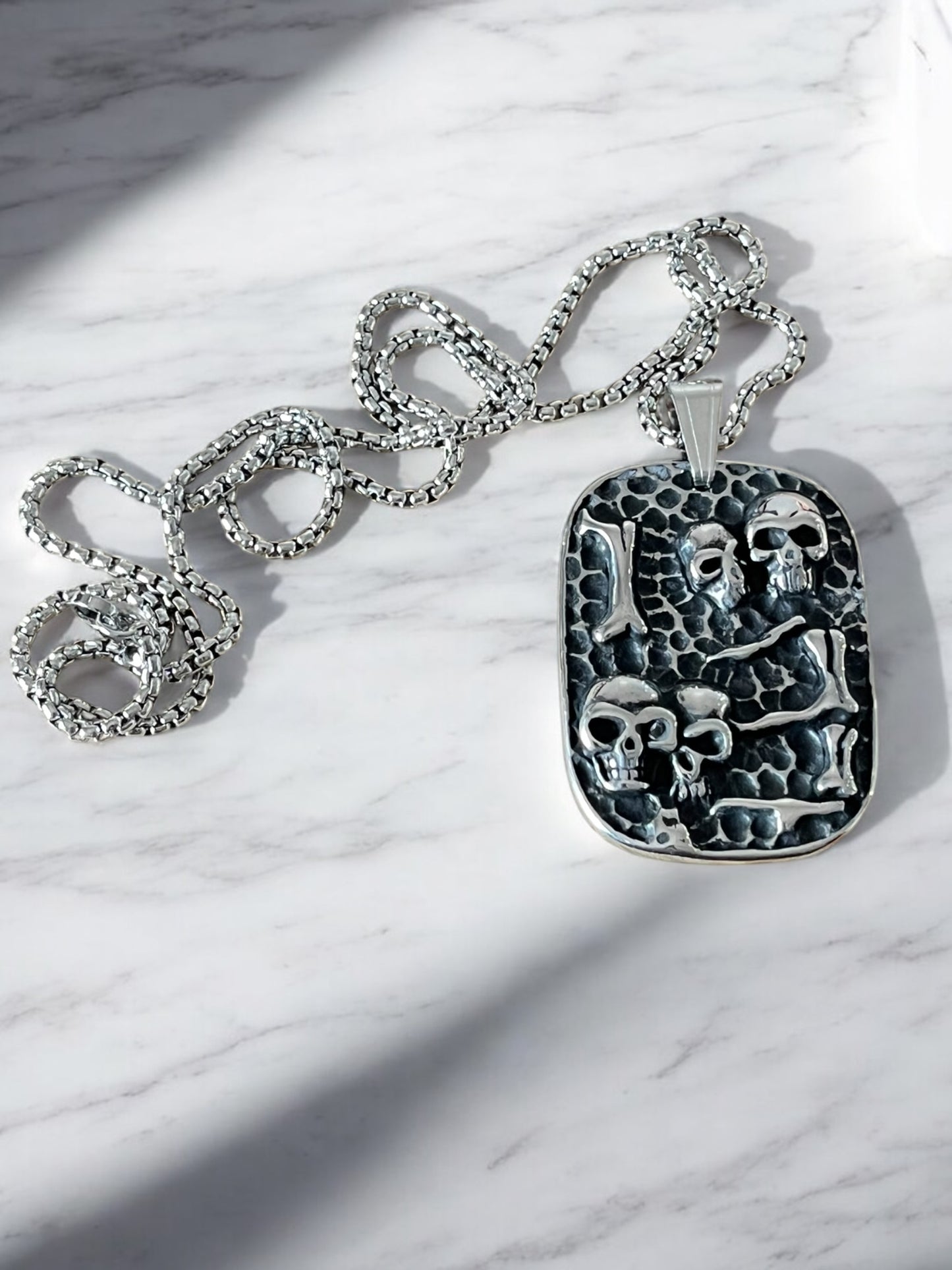 Collana Skulls