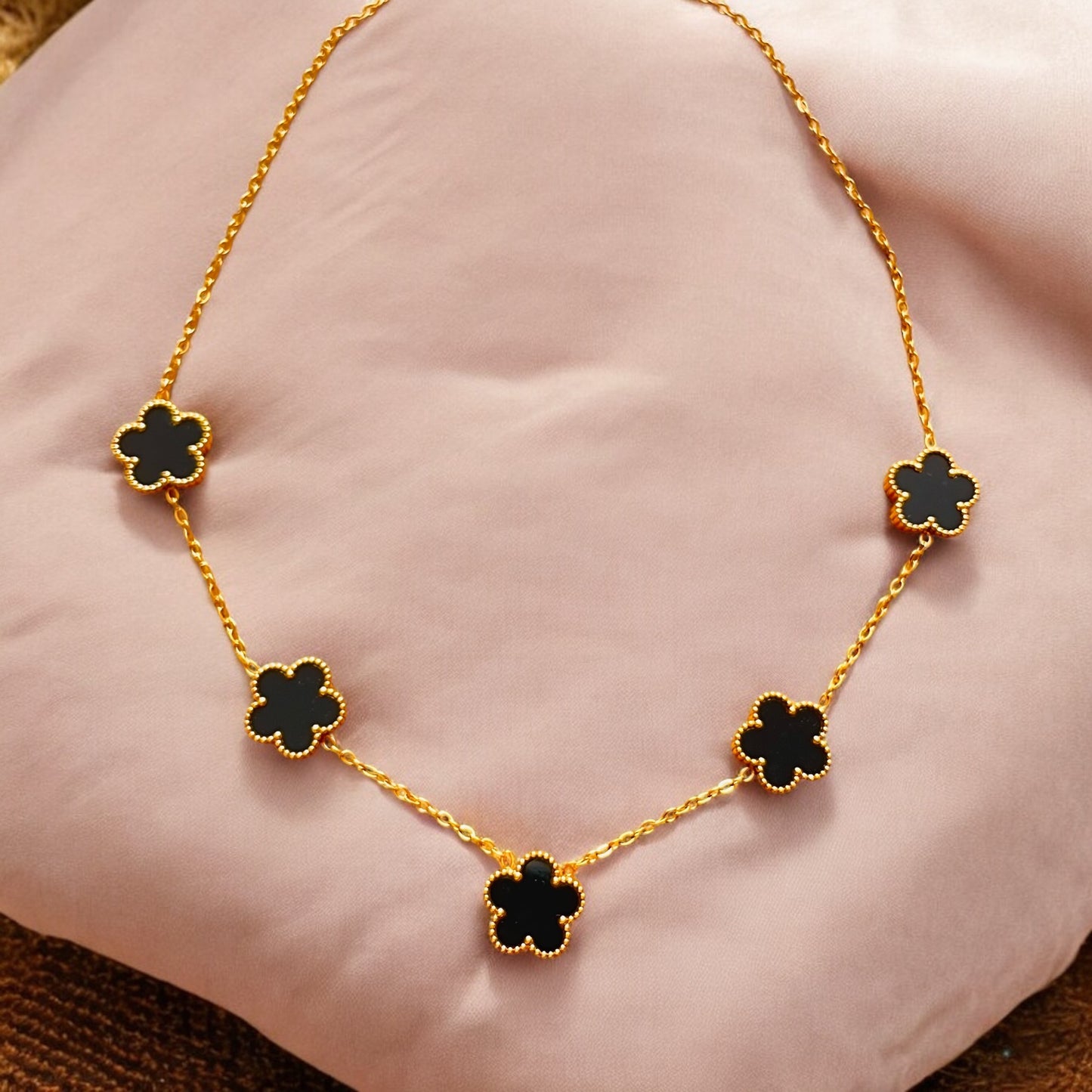 Collana Flowers