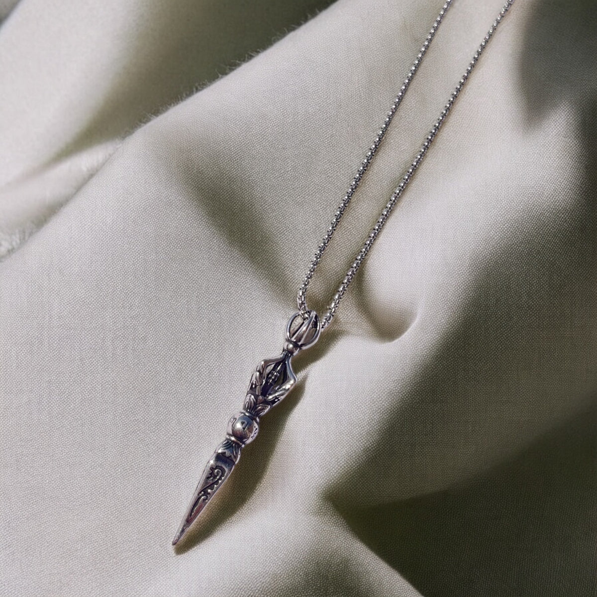 Collana VAJRA (ciondolo buddista)